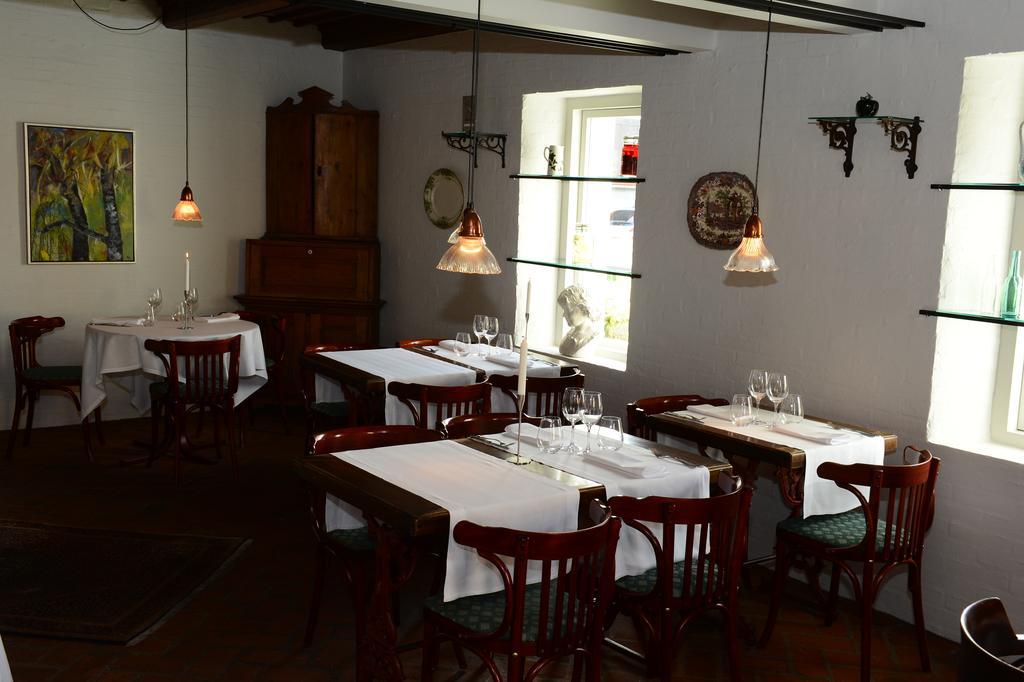 Hotel And Restaurant Fru Larsen Kongstrup Экстерьер фото